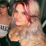 Monique Hansen - @momoesdaqueen - Instagram