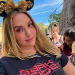 Monique Mayer - Facebook