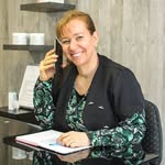 Monique Molnar - @hairbeautyhealth_corner - Instagram