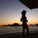 Monserrat Robles - @monserrat_robles - Instagram