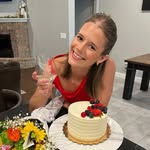 Morgan Snow (Rhue) - @morgansnow27 - Instagram