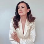 Nadine McLaughlin - @nadinemclaughlinpromakeup - Instagram