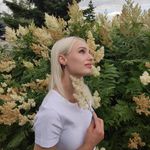 @nadia_walter_blue_rose - Instagram