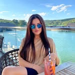 Rebecca - @nakialewis72 - Instagram