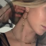 Annie Clark - @acdertouzos - Instagram