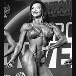 Annie Moore - @mooremusclemomma - Instagram