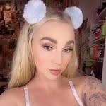 Burtland Naomi - @naomiburtland18 - Instagram