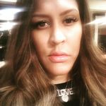 Naomi Burton - @naomiburtonthebrush - Instagram