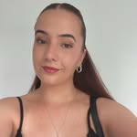 Naomi - @naomi.burton25 - Instagram
