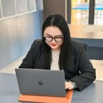 Naomi Phạm - Facebook