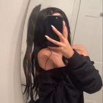 @naomi.riddlee - Instagram