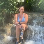 Natalie Bourne - @natz.50 - Instagram