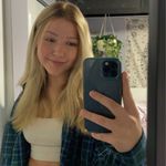 nat - @nataliebriscoee - Instagram