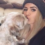 N. - @natalie_canavan - Instagram