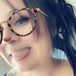 Natalie Cantrell - @that.manic.mom - Instagram