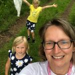 Natalie Eagle - @mollieandmummysmagicalbookshop - Instagram
