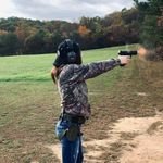 Natalie Everett - @natalie_got_guns_ - Instagram