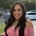 Natalie Prado - @pradotwintoo - Instagram