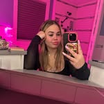 n a t - @natalieeestrait - Instagram