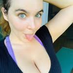 @natashalarry6 - Instagram
