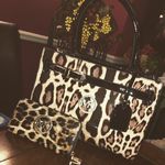 Natasha North - @bagsandavon - Instagram
