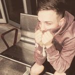 Nathan Munro - @nathanwalks_goldfish - Instagram