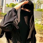 naz khan - @ro.zy2647 - Instagram