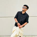 Naz Khan - @naaz_gan - Instagram