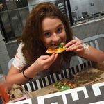 Nell Cummings - @foodie.fosho - Instagram