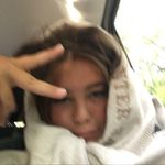 @nellielambbb - Instagram