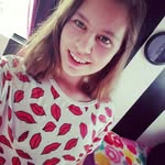 Neve Johnson - @nevieneviej - Instagram