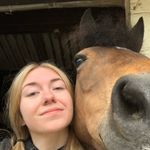 Neve Mitchell - @nevemitch2 - Instagram