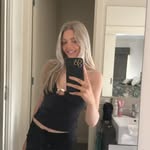 Neve Moore - @neve.moore - Instagram