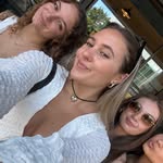 Neve Perry - @neveliz - Instagram