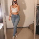 Neve Wallace - @deleonkirby_d0v - Instagram