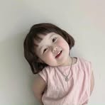 Ngân Ha - Facebook