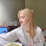 Ngân Nhâm - Facebook