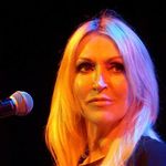 Zoe Nicholas - @zoenicholassinger - Instagram