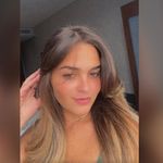 Nicole A. - @nickalanis - Instagram