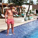 Nick Sullivan - @mrnicksully - Instagram
