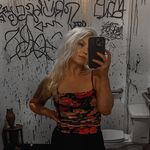 Nic - @nickiroberts - Instagram