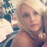 Nicki Walker - @nicki_c1987 - Instagram