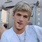 Nicky Phillips - @nickynoos90 - Instagram