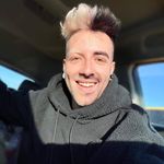 Nicolas Hébert - @_.hair_by_niko - Instagram