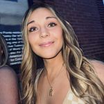 Nicole Baumgartner - @nikbummy - Instagram