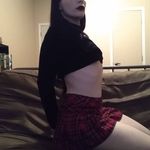Nicole Bracy - @nikispines - Instagram