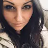 Nicole Button - @nikkiiibee - TikTok