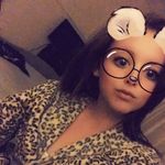 Nicole Devine - @nicoledevine1998 - Instagram
