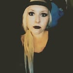 Nicole Eischens - @hotlavashark - Instagram