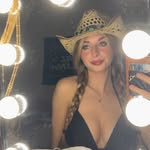 nikki - @nicole.hancheck - Instagram